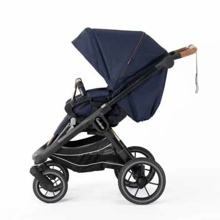 Emmaljunga NXT Istuin Flat 3.0 MY23 - Outdoor Navy 3 Emmaljunga NXT Istuin Flat 3.0 MY23 - Outdoor Navy - Image 3