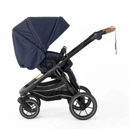 Emmaljunga NXT Istuin Flat 3.0 MY23 - Outdoor Navy 5 Emmaljunga NXT Istuin Flat 3.0 MY23 - Outdoor Navy - Image 5