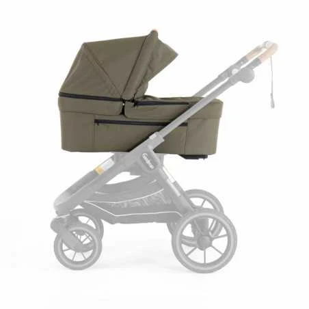 Paketti - Emmaljunga NXT90 Outdoor 3.0 MY23 Yhdistelmävaunut, Outdoor Olive 2 Paketti - Emmaljunga NXT90 Outdoor 3.0 MY23 Yhdistelmävaunut, Outdoor Olive - Image 2