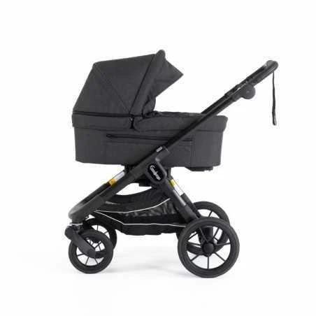 Paketti - Emmaljunga NXT90F Black 3.0 MY23 Yhdistelmävaunut, Lounge Black, Flat Istuimella 4 Paketti - Emmaljunga NXT90F Black 3.0 MY23 Yhdistelmävaunut, Lounge Black, Flat Istuimella - Image 4